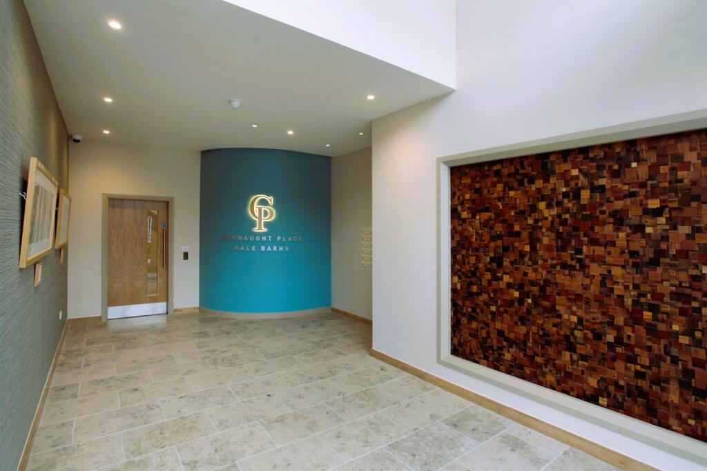 2 bedroom apartment for sale in Hale Road, Hale Barns, Altrincham, WA15